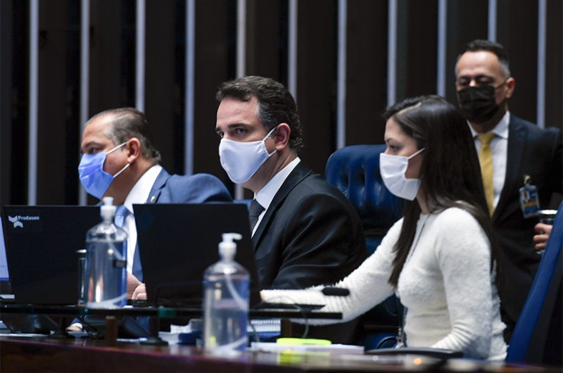 Pacheco retira de pauta projeto que detalha responsabilidade sanitária no SUS