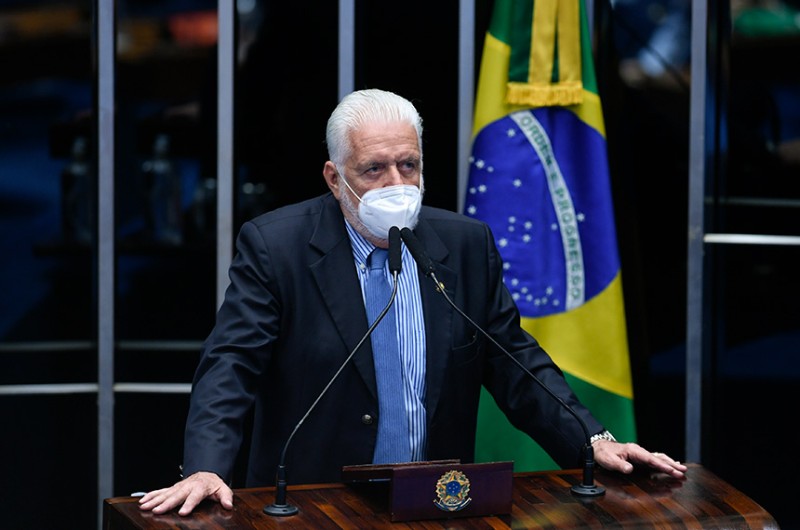 Jaques Wagner defende a economia solidária como um dos princípios da ordem econômica