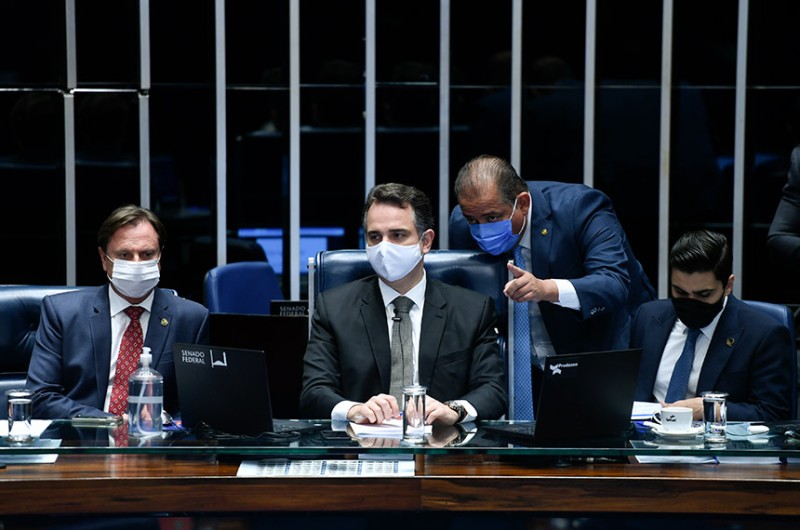 Pacheco confirma sessão nesta sexta para análise de vetos e do Orçamento