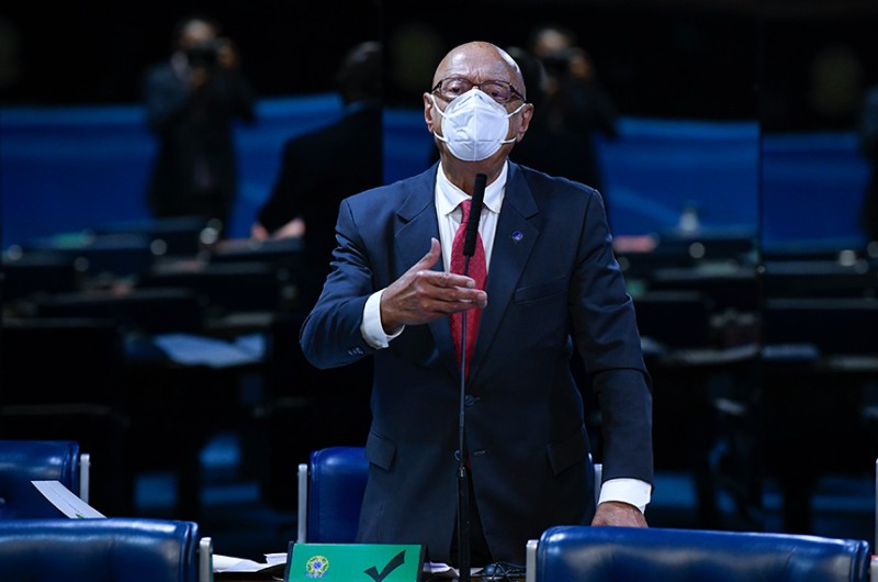 Esperidião Amin está com covid-19