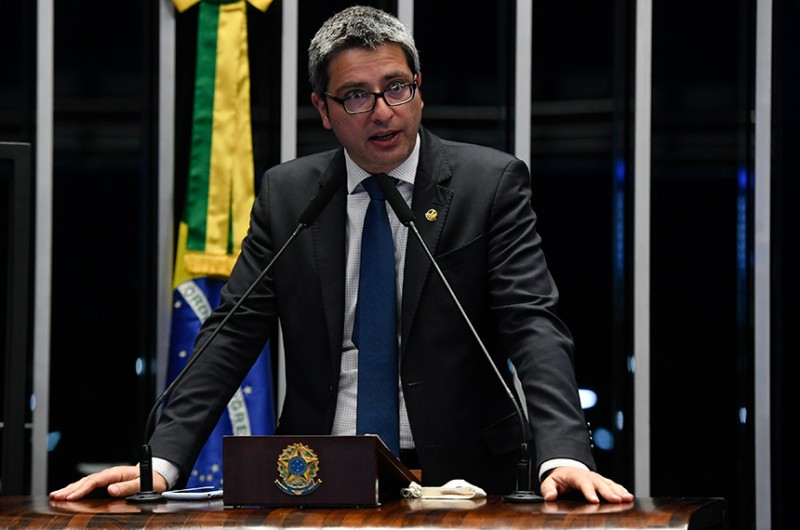 Propaganda política gratuita é sancionada, com veto a compensação a rádios e TVs