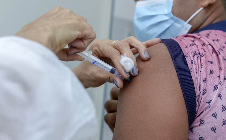 Saúde promove capacitações sobre práticas de vacinação