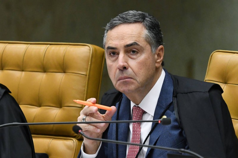 Barroso suspende desocupações de áreas habitadas antes da pandemia