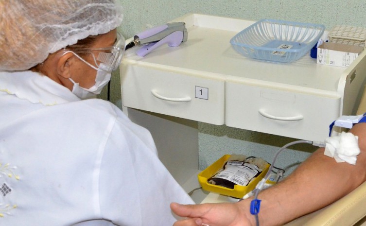 Hemocentro realiza ação educativa para captar doadores de sangue 