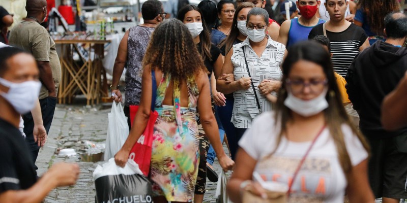 Covid-19: Brasil bate recorde de novos casos pelo 2º dia seguido