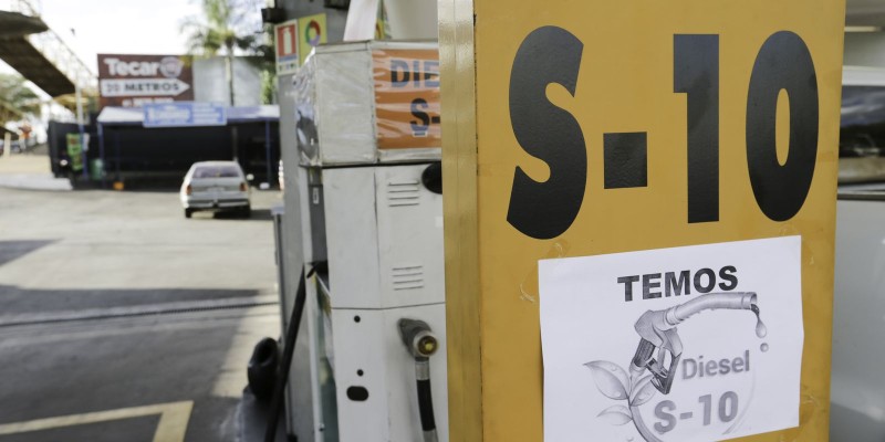 Petrobras registra recorde de produção e venda de diesel S-10 em 2021