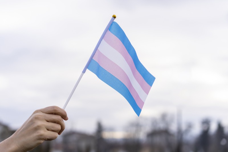Goiás se destaca ao garantir políticas públicas para acesso à saúde da população trans