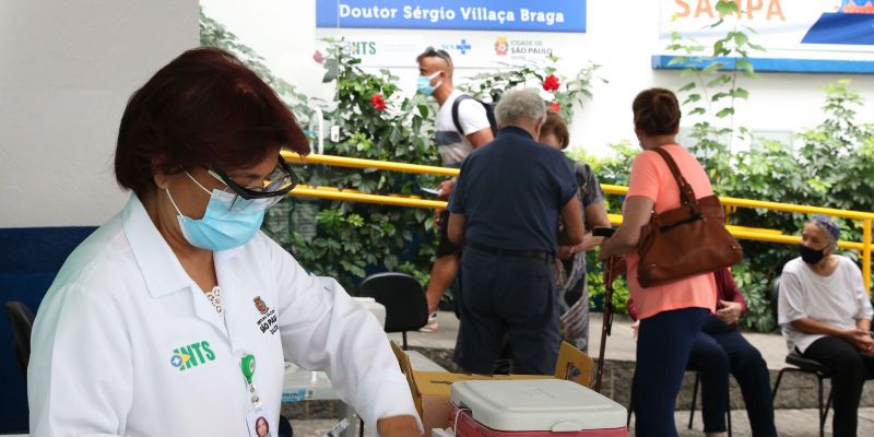 Estado de SP começa a vacinar pessoas de 45 a 49 anos com comorbidades
