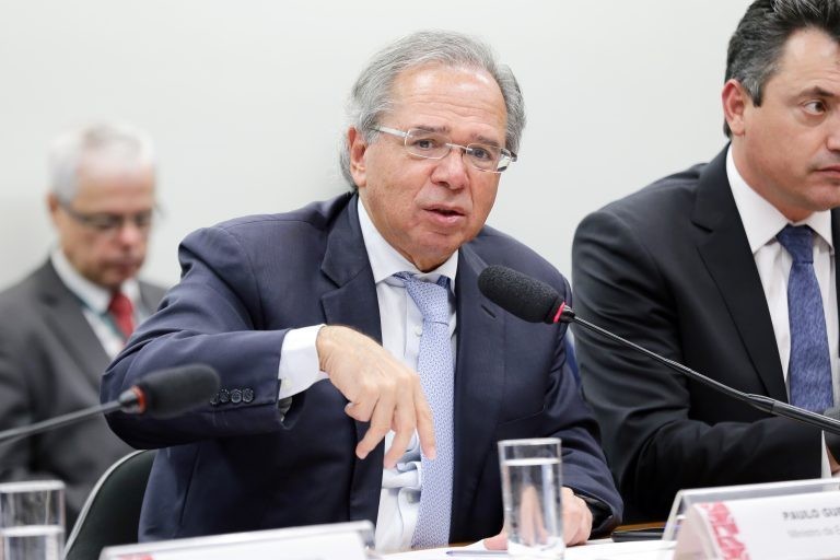 Guedes é convocado para falar sobre dados da Previdência