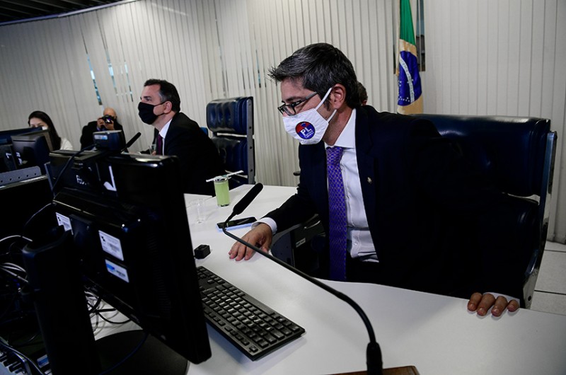 Projeto que permite transformação de clube em empresa está na pauta de quinta