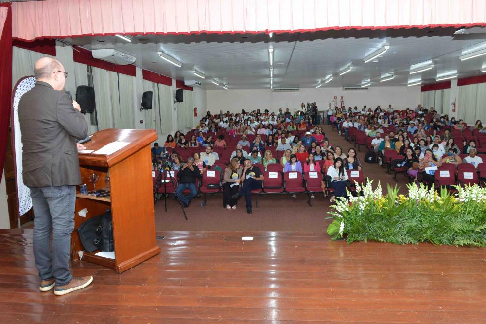 Presidente da Fesp destaca trabalho incansável dos servidores do SUS na abertura da 12ª Conferência de Saúde