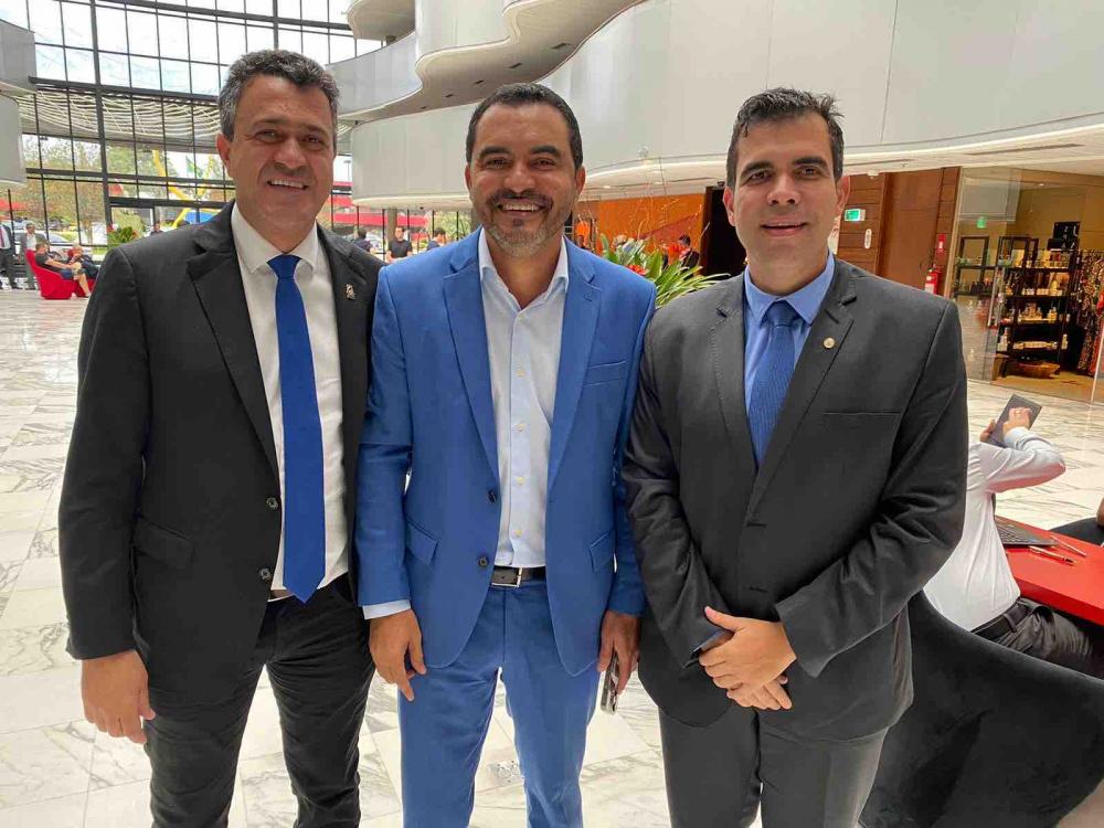 Deputado Luciano Oliveira participa da 24ª Marcha a Brasília em Defesa dos Municípios
