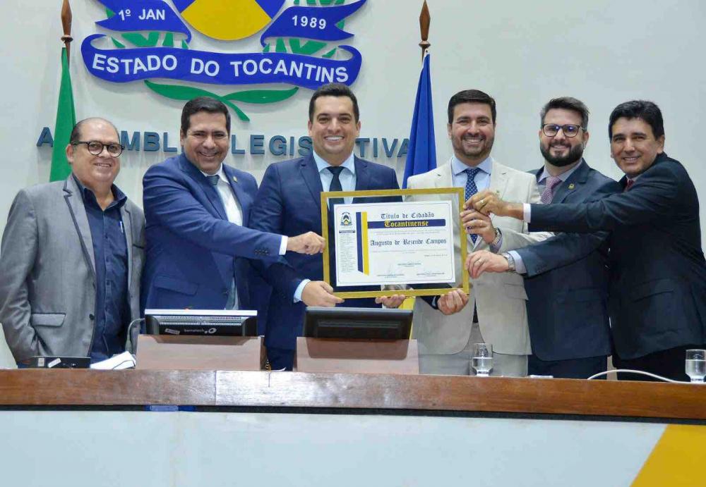 Deputado Mantoan destaca atuação da Unitins e UnirG durante homenagens