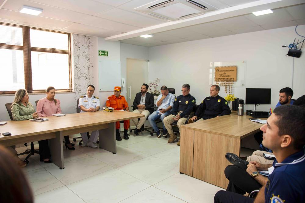 Prefeitura discute com órgãos de proteção estratégias para ampliar a segurança no ambiente escolar