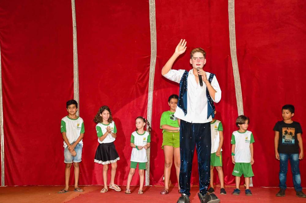 Prefeitura de Paraíso leva cerca de 2800 crianças para viverem a magia do circo