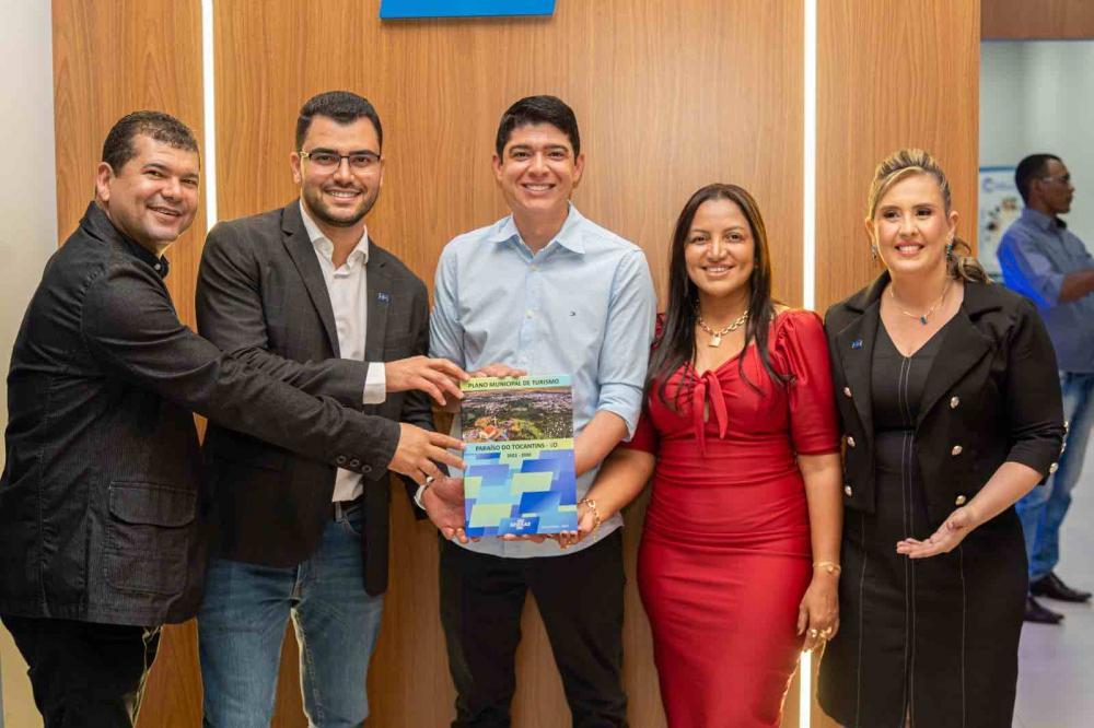 Prefeito de Paraíso do Tocantins prestigia inauguração da nova sede do Sebrae