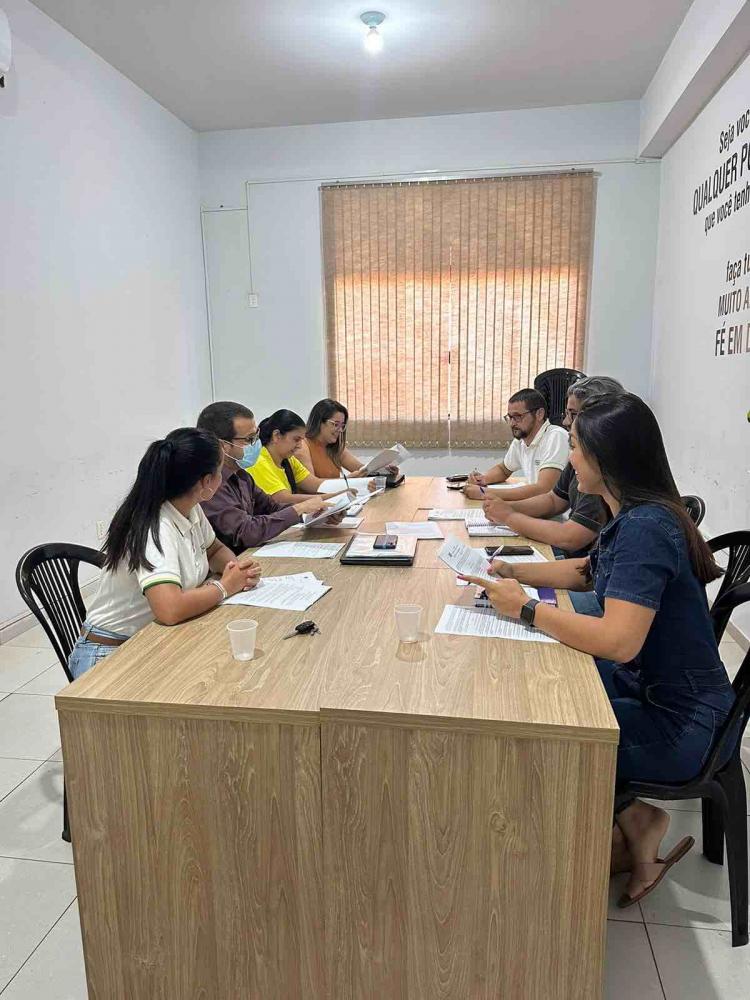 Equipe da SEMACTUR realiza reunião de trabalho para alinhamento sobre a Lei Paulo Gustavo
