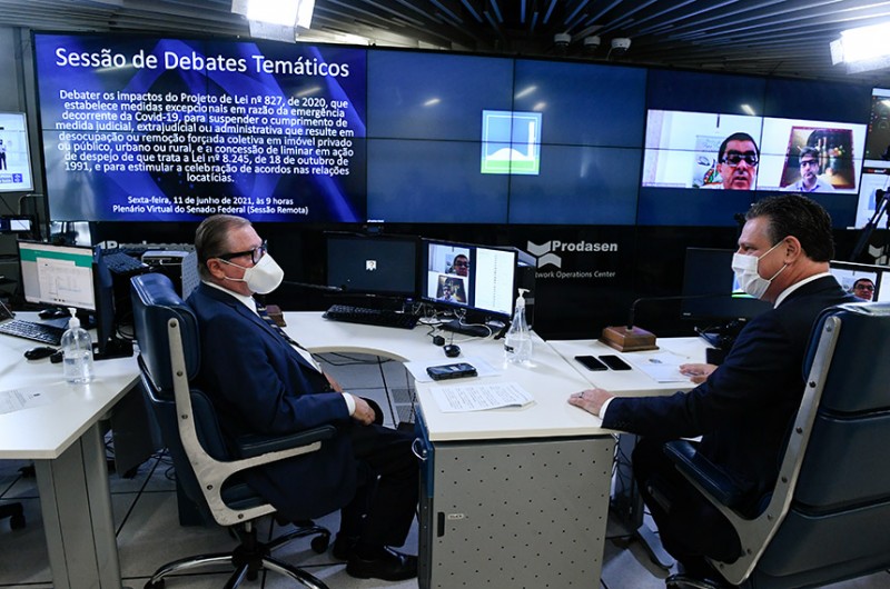 Projeto que limita despejos na pandemia opõe debatedores em sessão temática