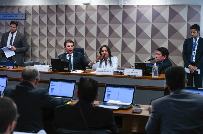 CPMI vai apurar vazamento de dados de Mauro Cid e Bolsonaro