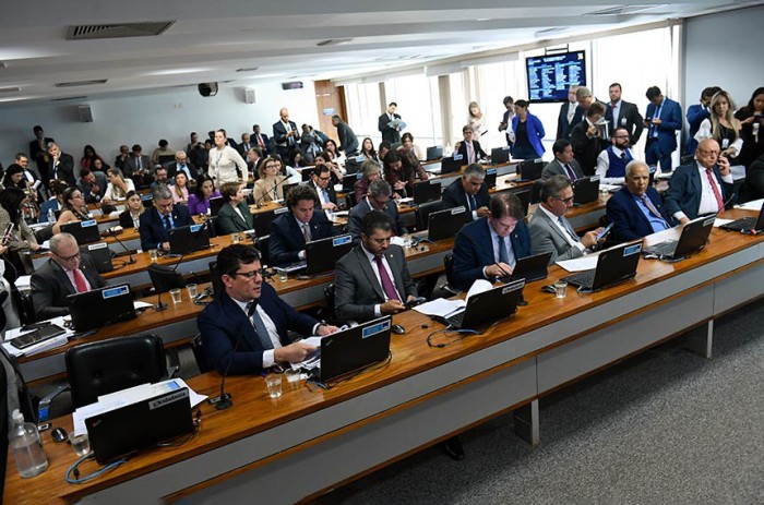 Tipificação do crime de massacre em locais de aglomeração vai à Câmara