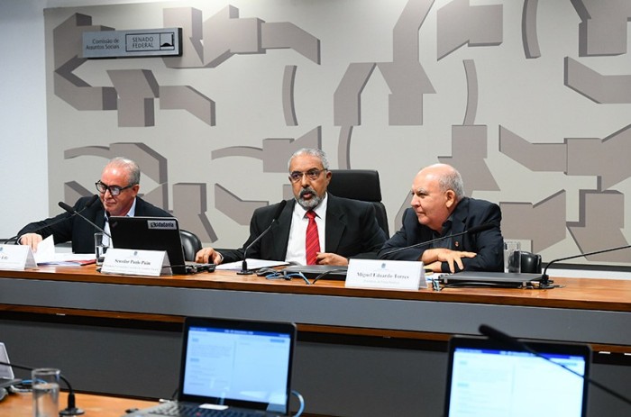 Debatedores buscam consenso sobre oposição à contribuição sindical