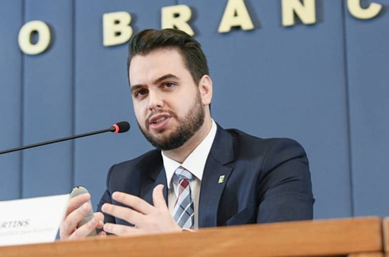CPI ouvirá nesta quinta Filipe Martins, assessor de Bolsonaro
