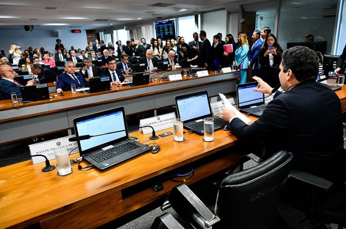CCJ aprova duas indicações para o CNMP; nomes seguem para Plenário