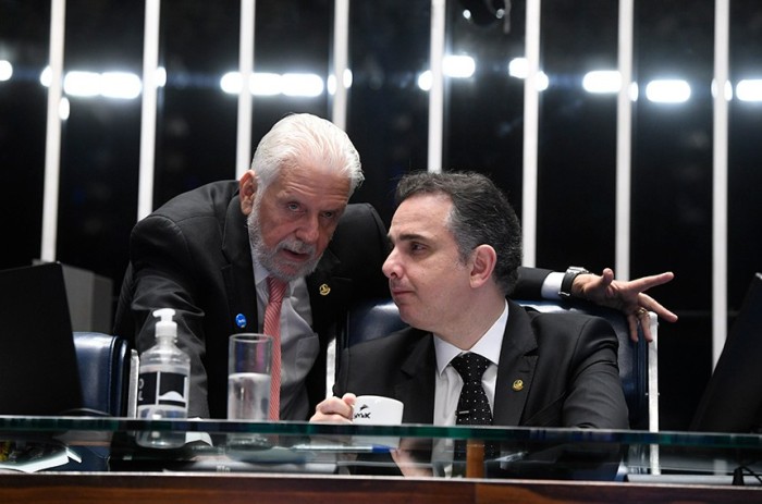 Revisão anual do pagamento de serviços privados pelo SUS tem votação adiada