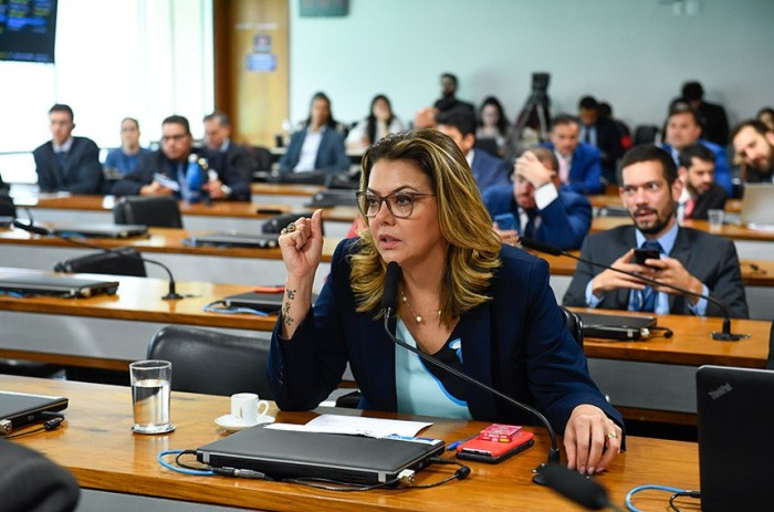 CEsp vota receita de TV para árbitros e treinadores na terça-feira