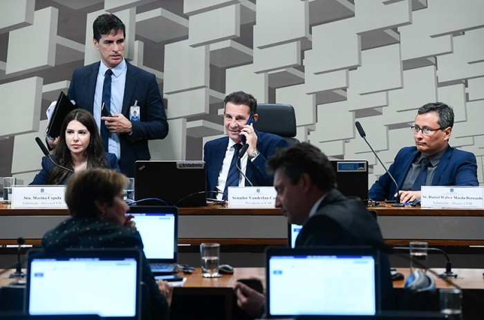 Comissão aprova nomes para diretoria na CVM