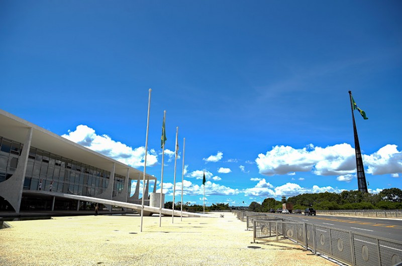 Lei amplia de 4 para 10 anos prazo para registro de terras devolutas na fronteira