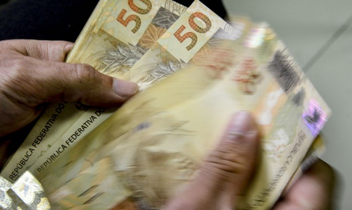 Queda da Selic barateia pouco crédito e prestações, avalia Anefac