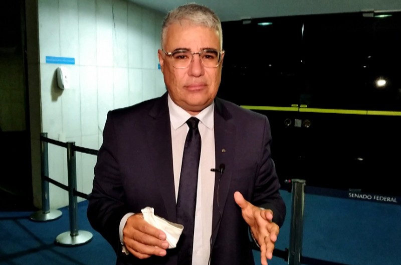 Girão pede pressão popular para que a Câmara vote o fim do foro privilegiado