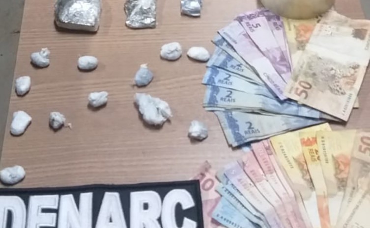 Divisão de Repressão a Narcóticos em Araguaína prende quatro pessoas suspeitas de tráfico de drogas