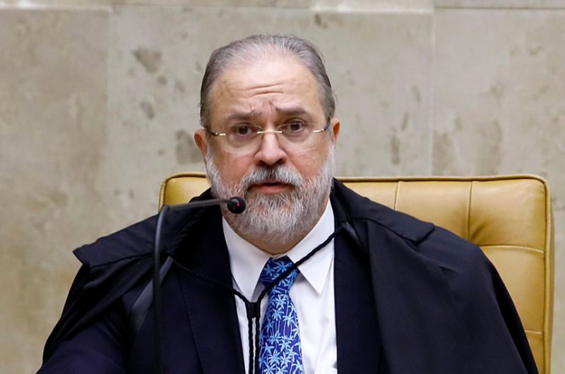 Senadores comentam nova indicação de Aras para a PGR