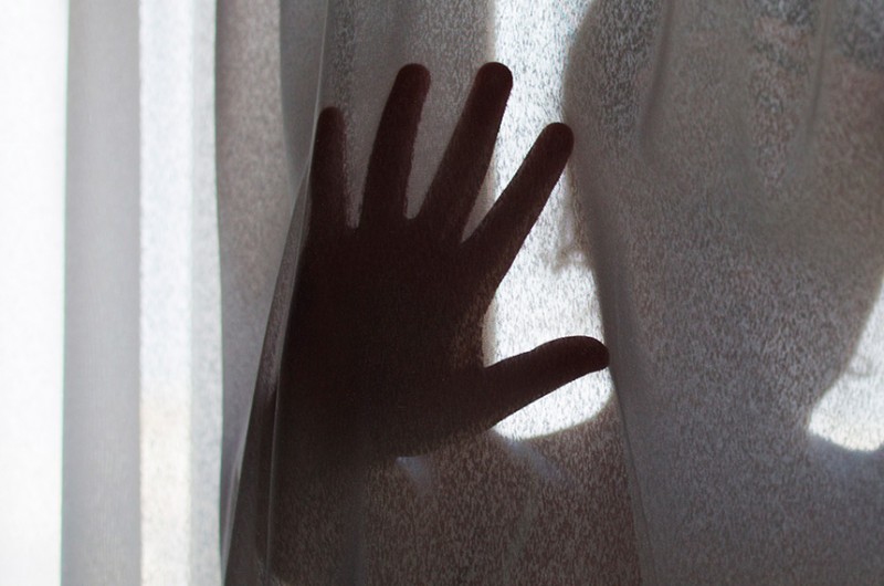 Lei cria programa Sinal Vermelho e crime de violência psicológica contra mulher