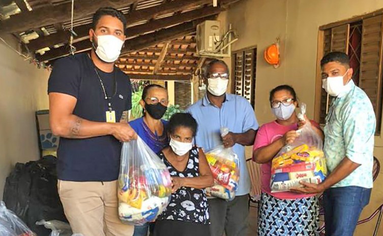 Municípios tocantinenses recebem kits de alimentação destinados à classe artística e cultural 