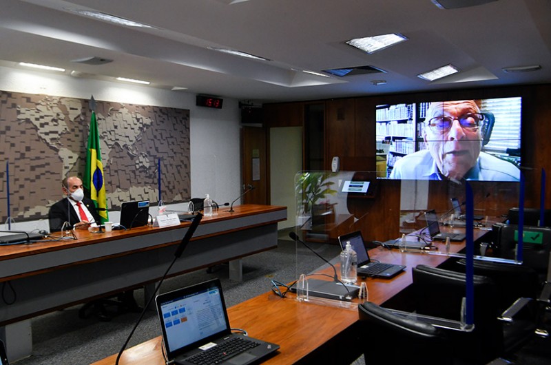Comissão aprova audiências públicas sobre ensino a distância e ataque a escola em SC