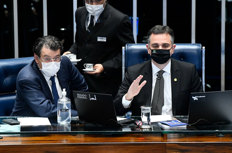 Pacheco pede vigilância do Legislativo em defesa da democracia