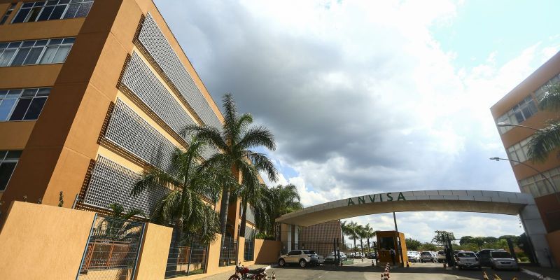 Anvisa e MS discutem medidas de contenção de variantes do coronavírus 