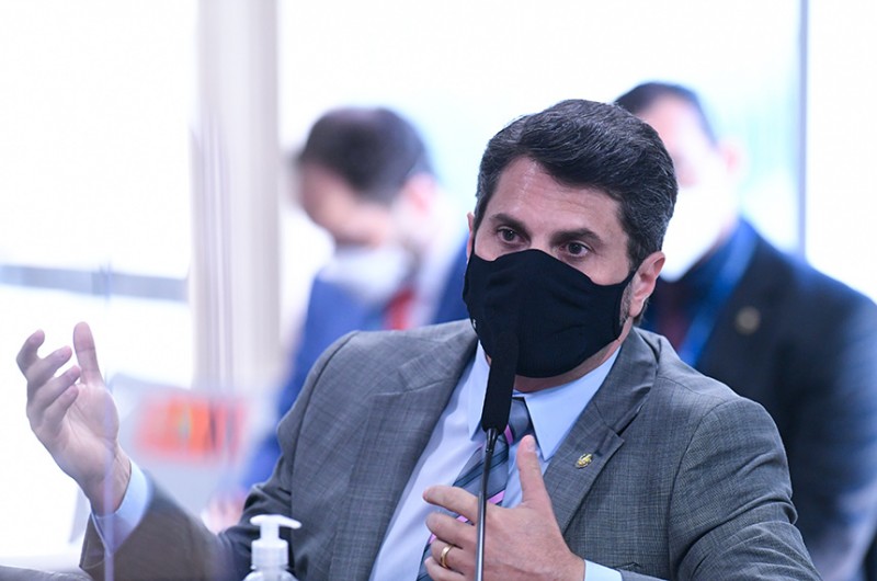 Adiada votação de projeto que prevê retorno presencial às aulas na pandemia