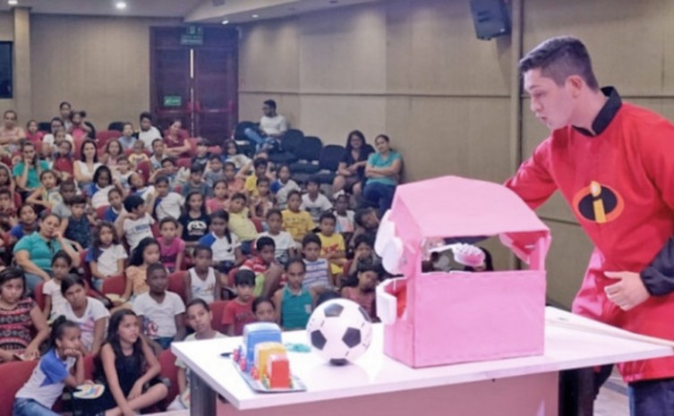 Com apoio do Governo do Tocantins, espetáculo teatral leva diversão e informações sobre saúde bucal para as crianças