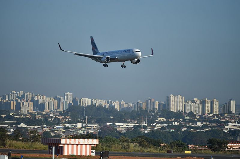 Senado analisa MP que prorroga prazo para reembolso de passagem aérea