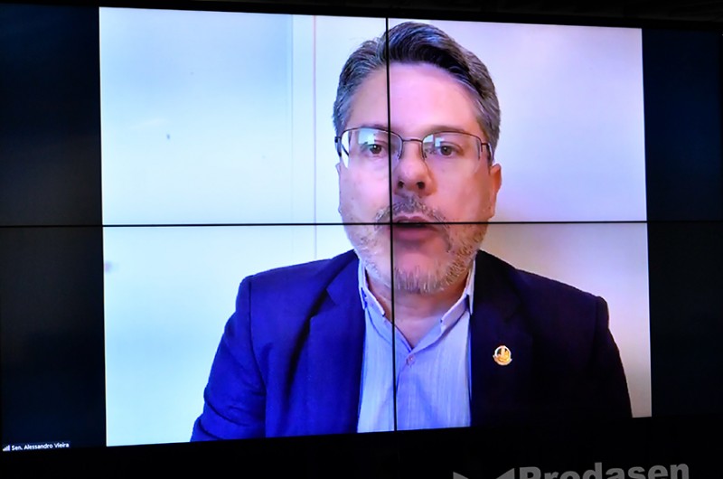 Ideia legislativa que propõe uso de tradutor de libras vira projeto de Alessandro Vieira