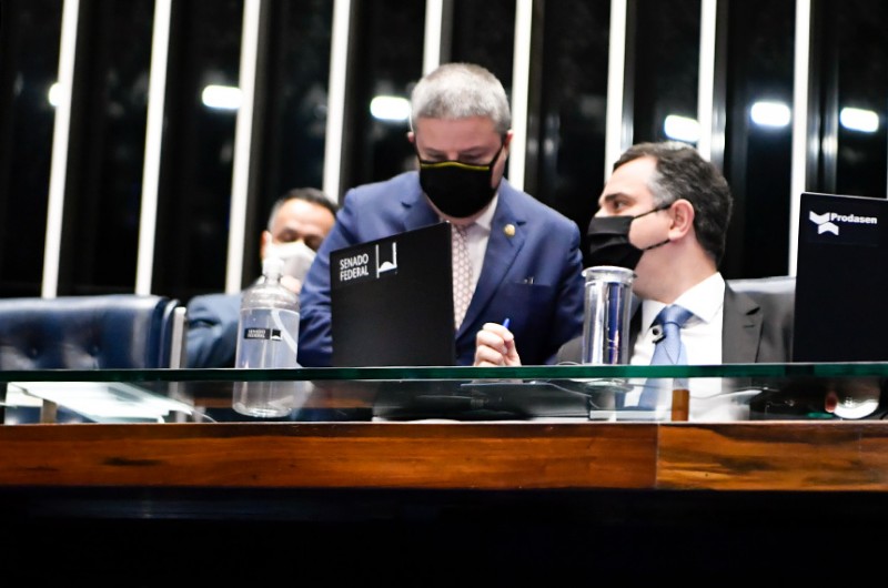 Adiada votação de regras para associações de municípios
