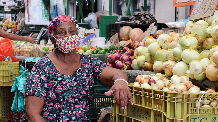 Feira de São Joaquim é tema de estudos de arte em Salvador