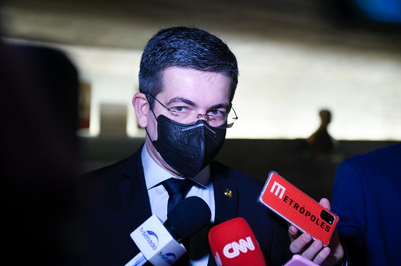 Senadores manifestam solidariedade ao ministro do STF Alexandre de Moraes