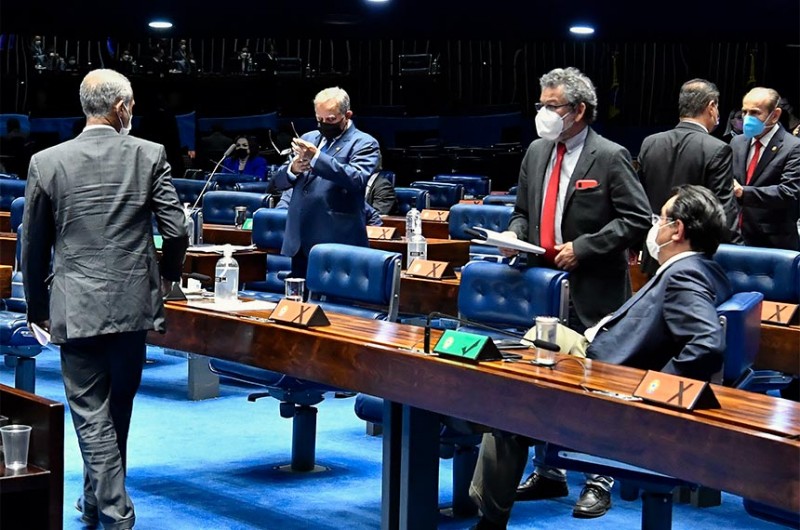 Adiada votação de auxílio para agricultores familiares