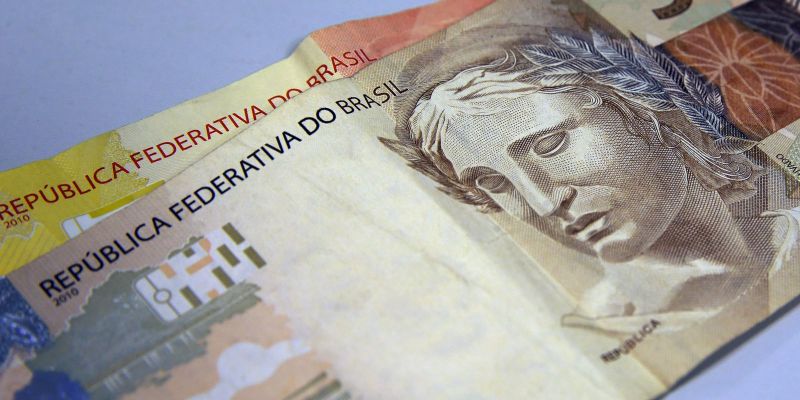 Brasileiros deixaram de pagar R$ 10 bi em juros do cheque especial