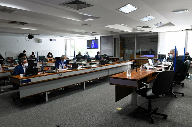 Aprovada alteração em projeto que regulamenta atividade de empresas que combatem pragas urbanas